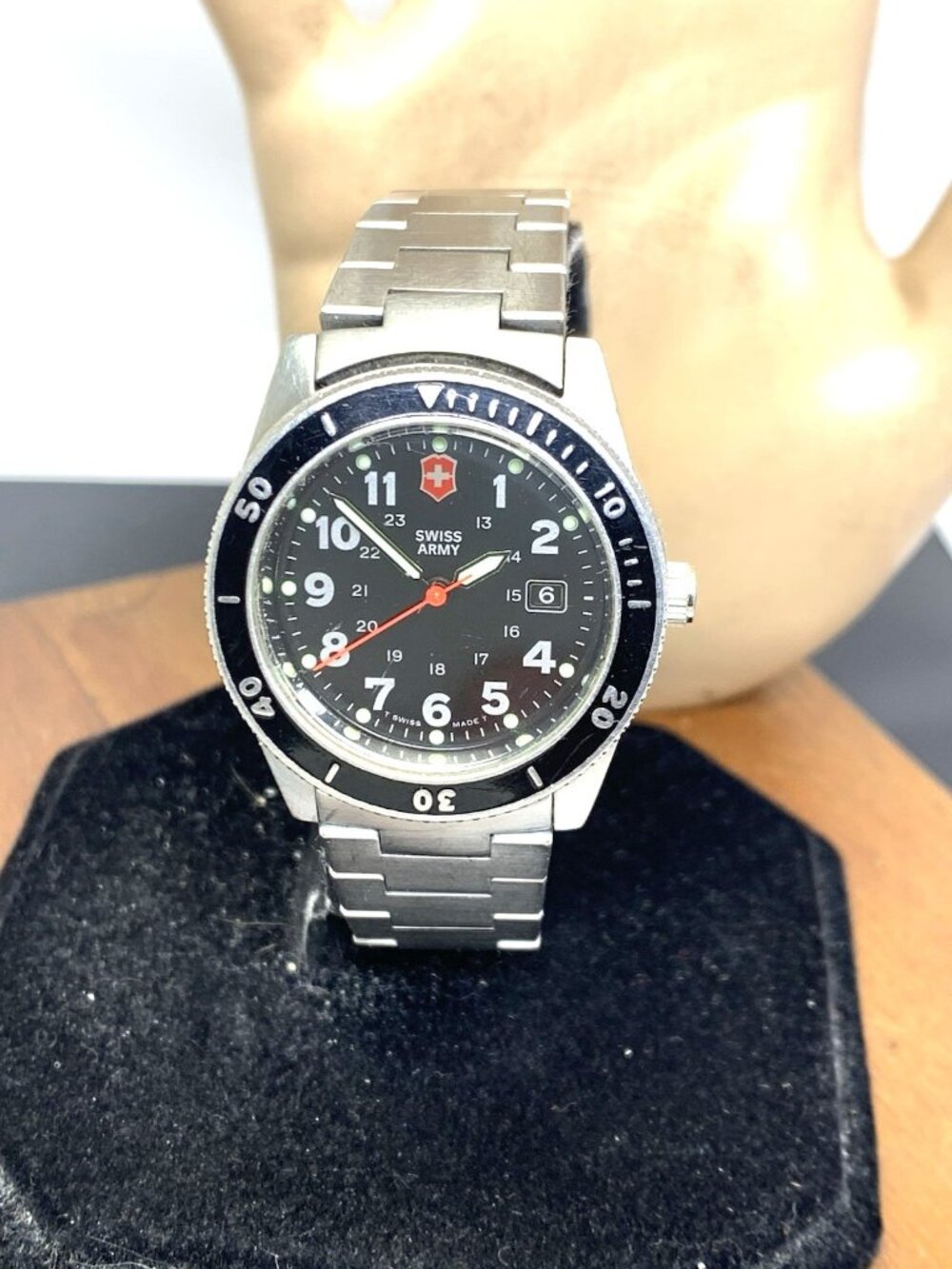 Victorinox Swiss Army Women's Watch Quartz Black Dial Stainless Steel 32mm